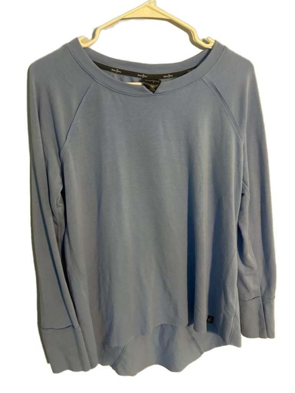 BelynKey Women's Light Blue Long Sleeve Raglan Activewear Top